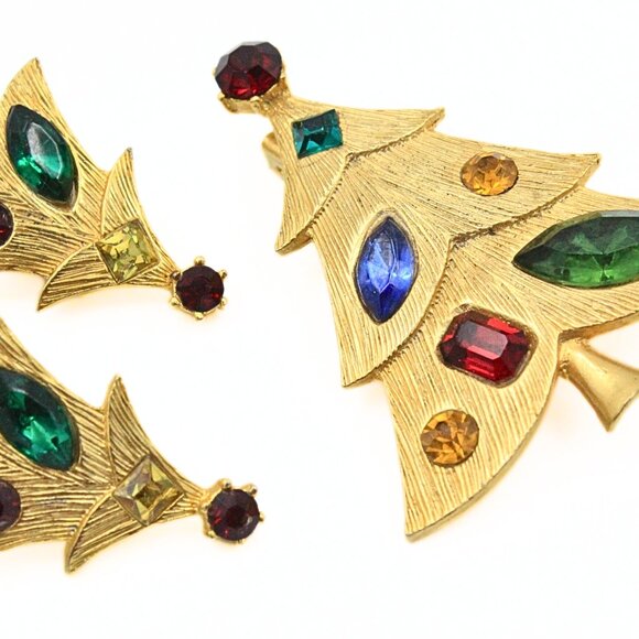 Exquisite Weiss Signed Multicolor Textured Gold Plate Christmas Tree Set - Picture 2 of 11